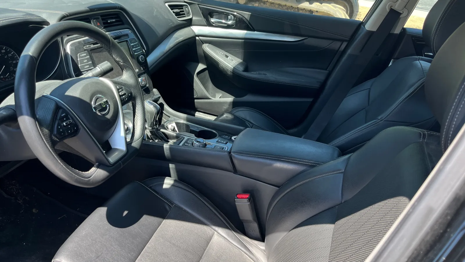 Nissan Maxima photo 15