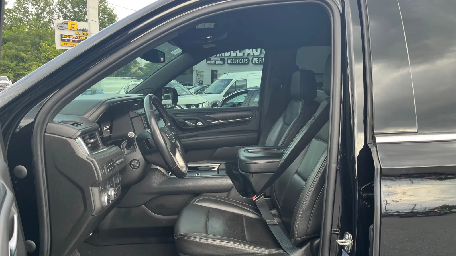 GMC Yukon XL photo 9