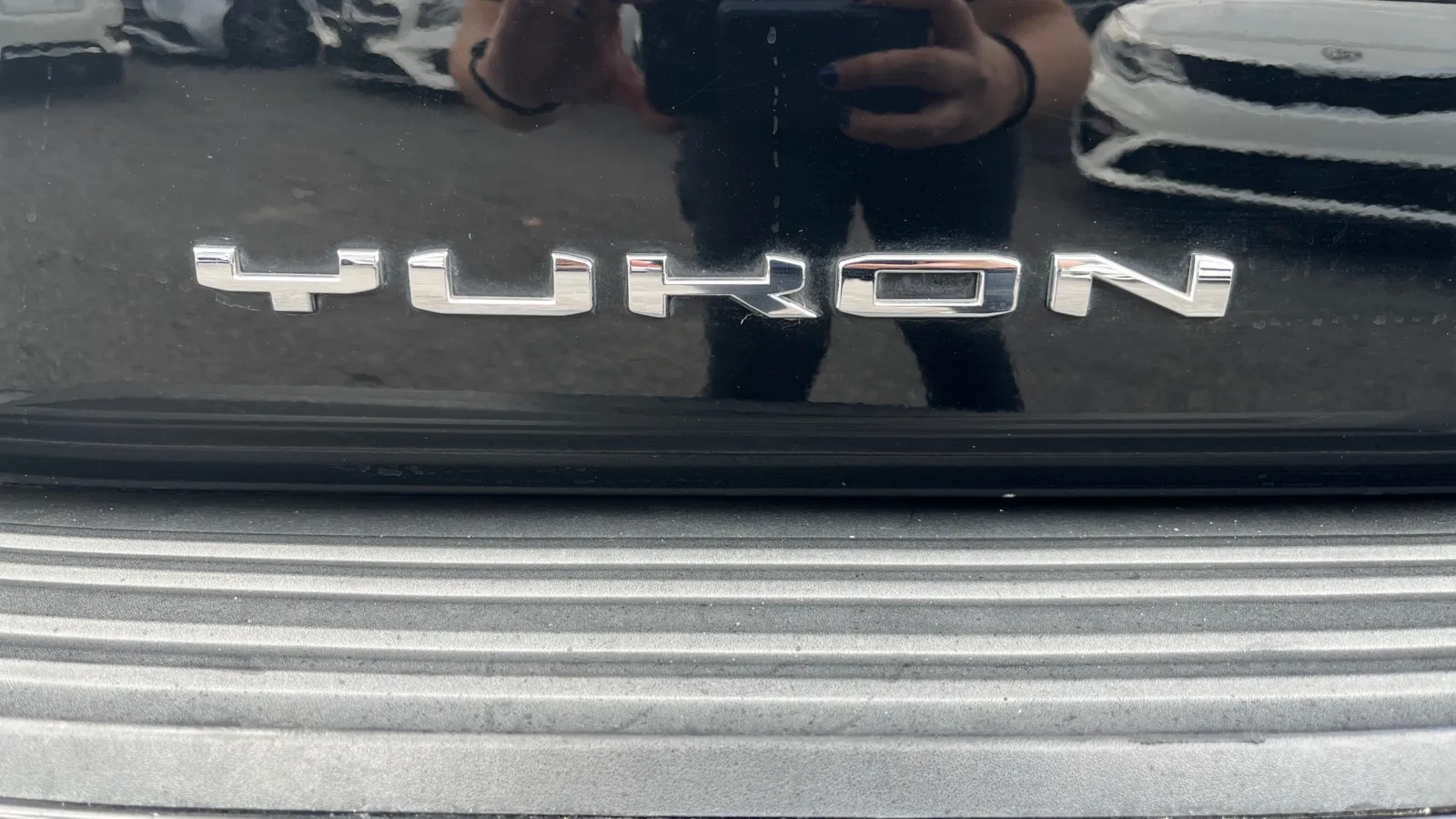 GMC Yukon XL photo 14