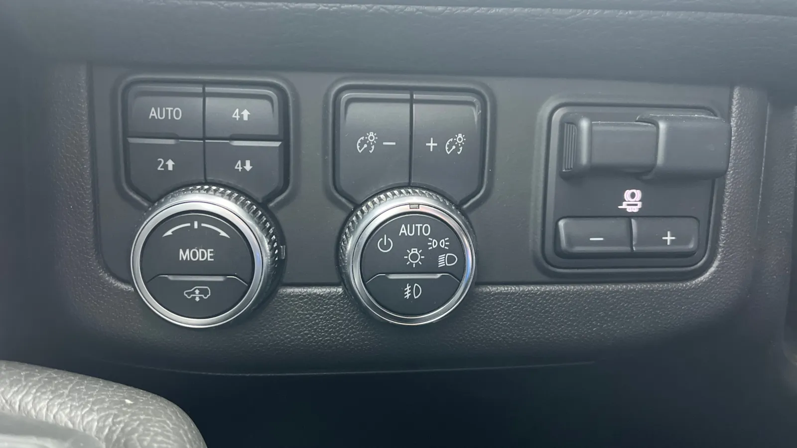 GMC Yukon XL photo 21