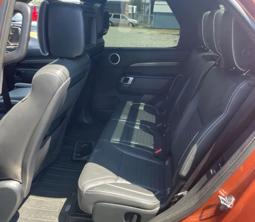 Land Rover Discovery photo 6