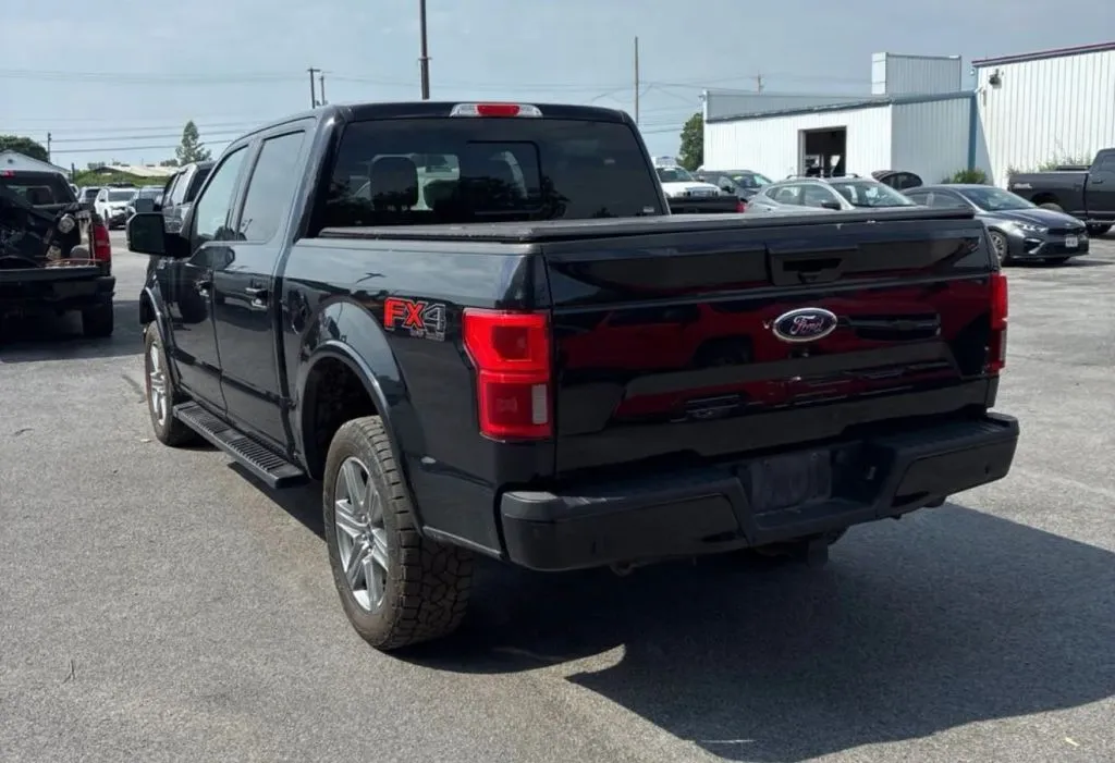Ford F-150 photo 2