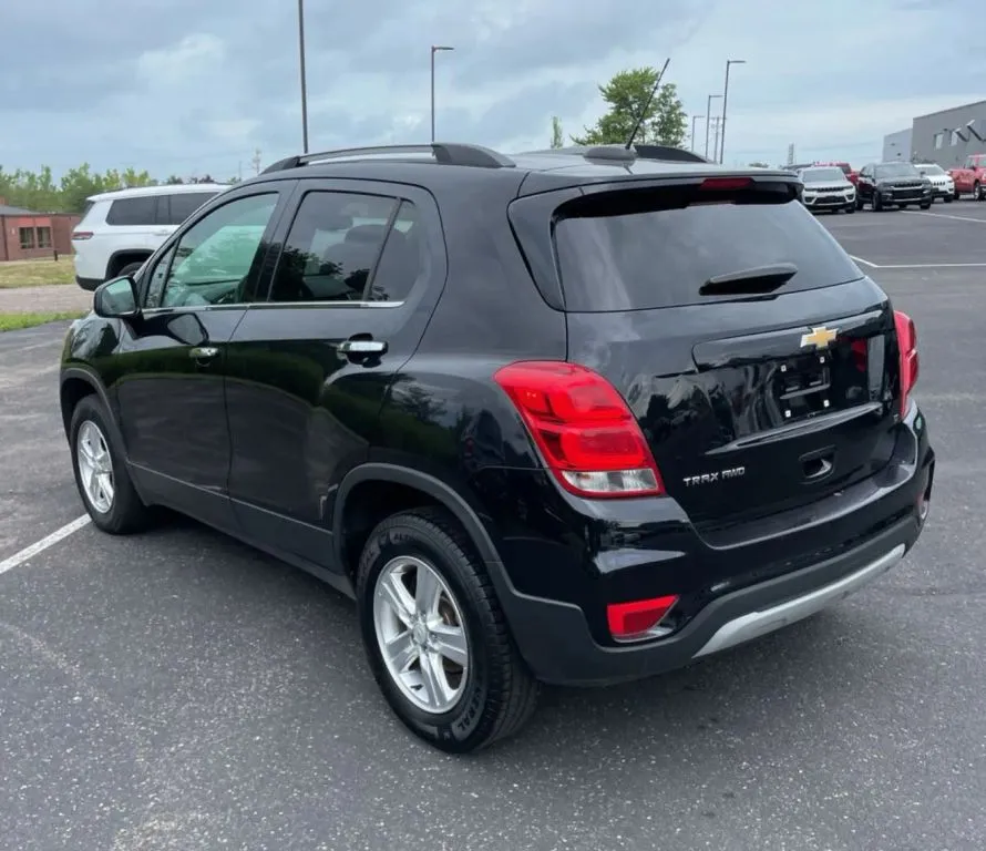Chevrolet Trax photo 2