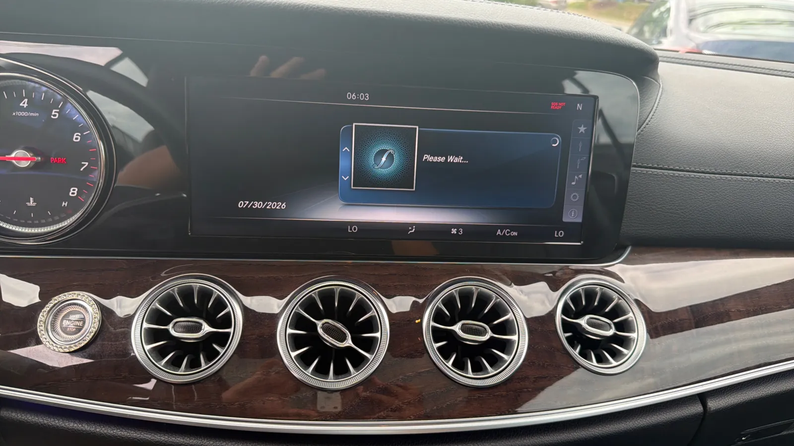 Mercedes-Benz E-Class photo 19