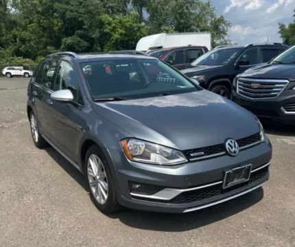 More photos of 2017 Volkswagen Golf Alltrack TSI S Wagon 4D at Bumble Auto - Elkridge, MD