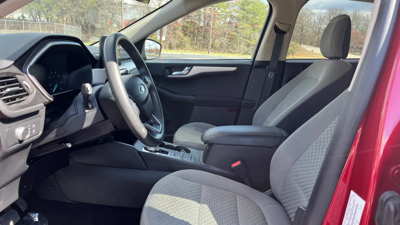 Ford Escape photo 9