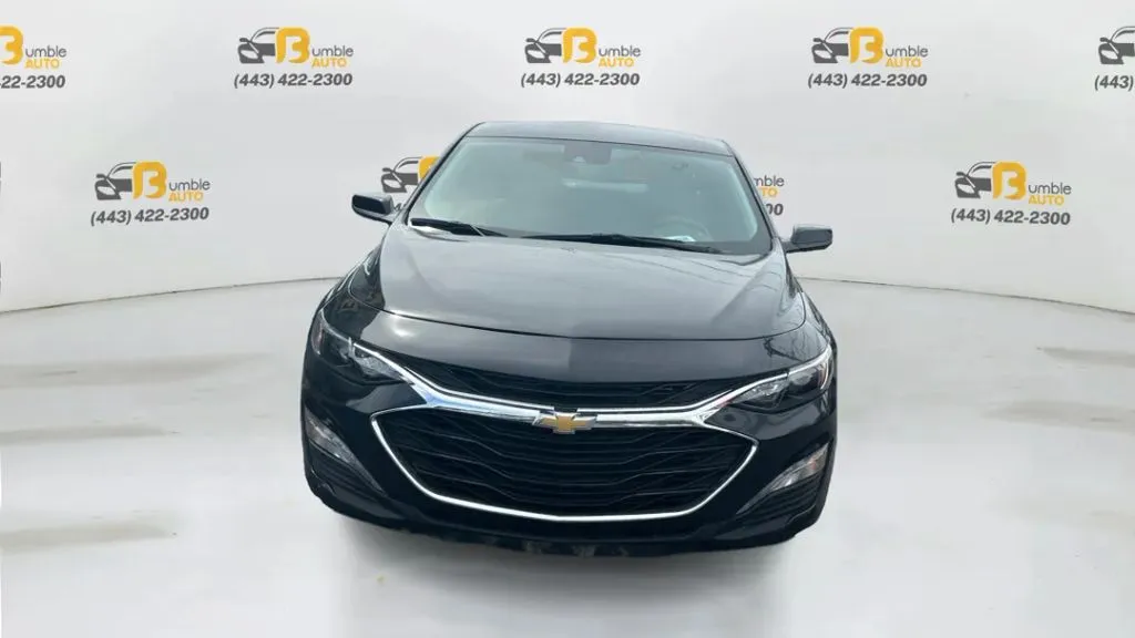 Chevrolet Malibu photo 2