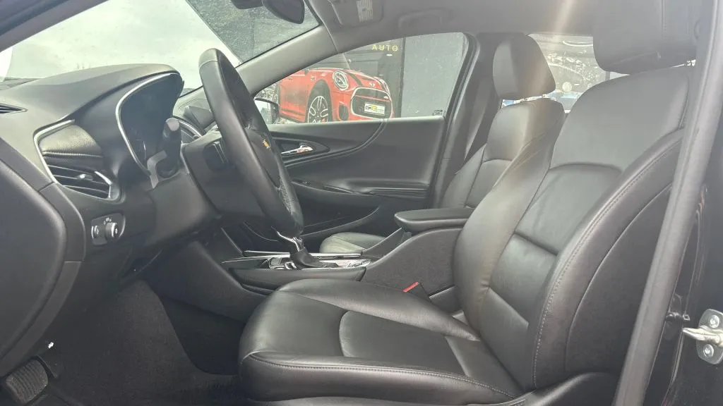 Chevrolet Malibu photo 9