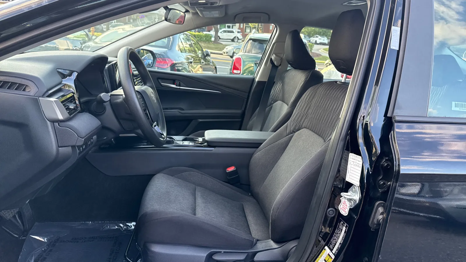 Toyota Camry photo 9