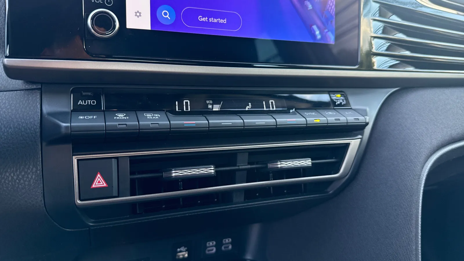 Toyota Camry photo 23