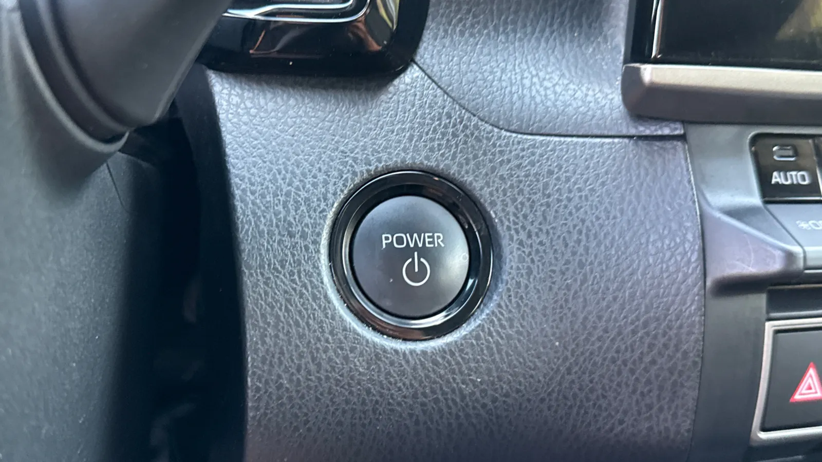 Toyota Camry photo 24