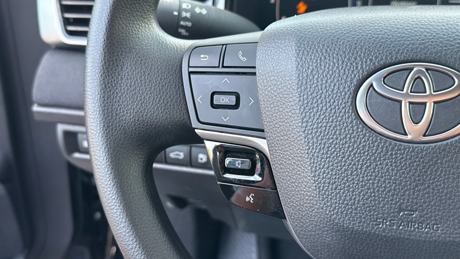Toyota Camry photo 25