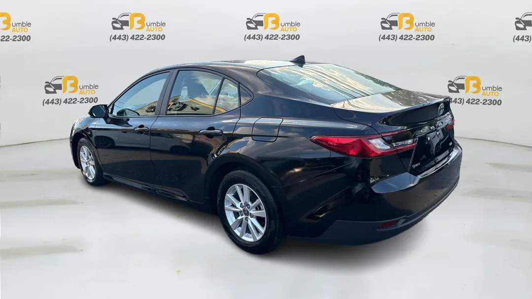 Toyota Camry photo 7