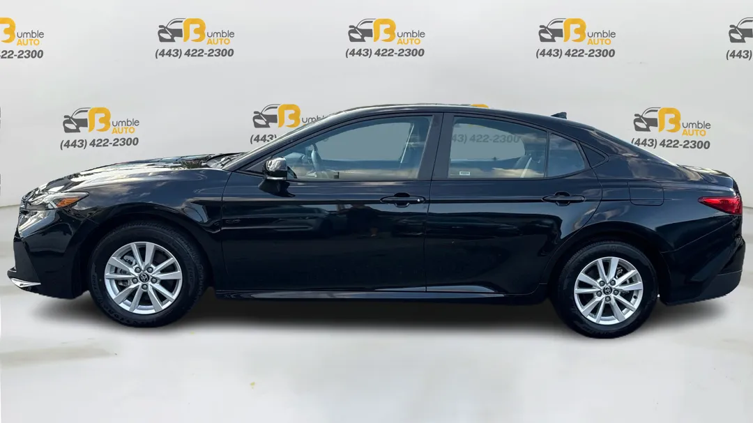 Toyota Camry photo 8