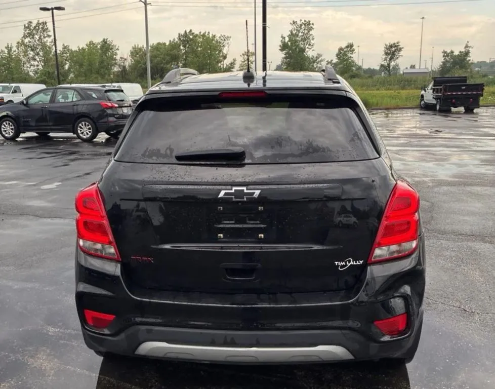 Chevrolet Trax photo 3