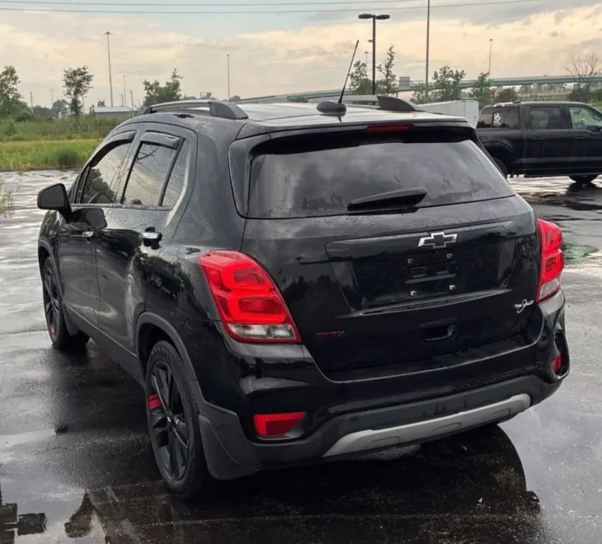 Chevrolet Trax photo 2