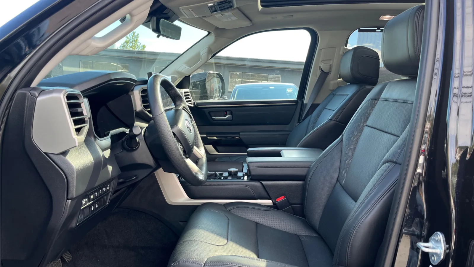 Toyota Sequoia photo 9