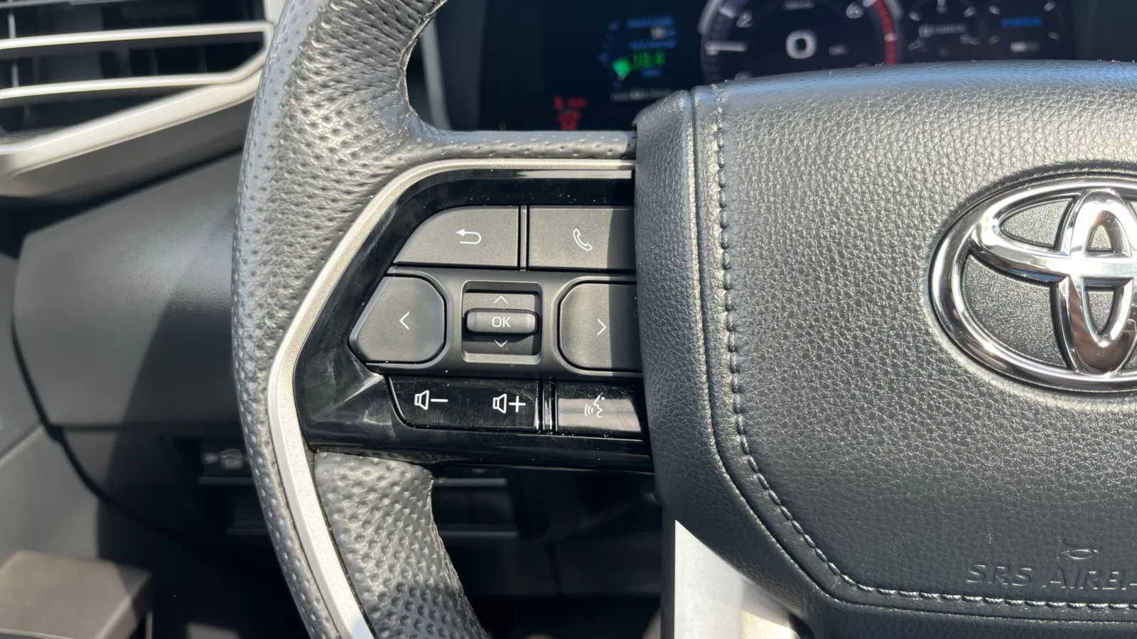 Toyota Sequoia photo 27