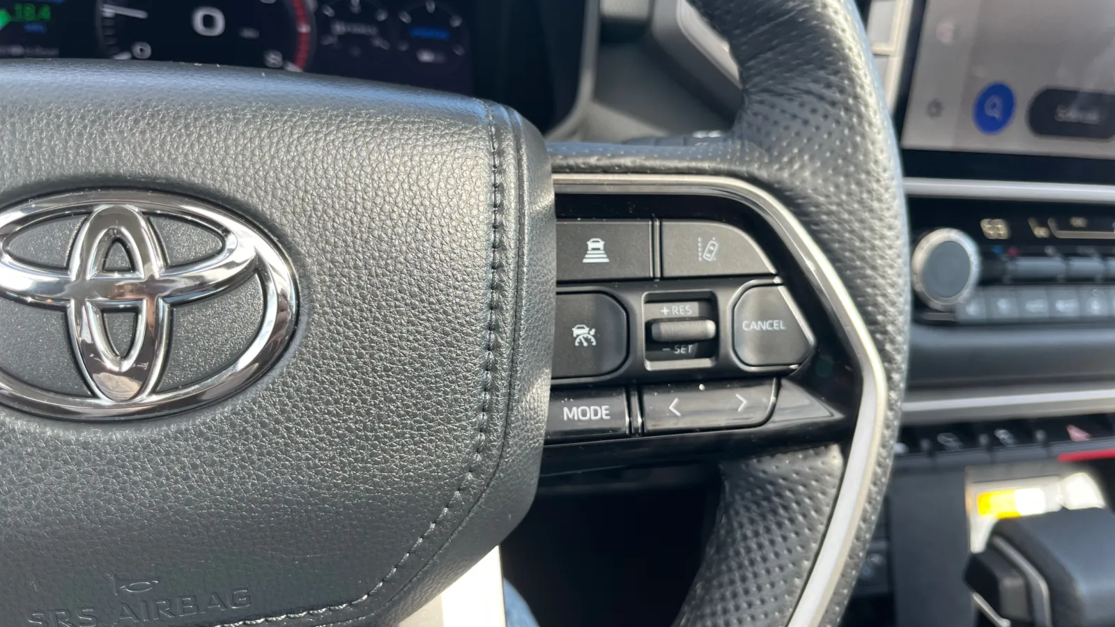Toyota Sequoia photo 28