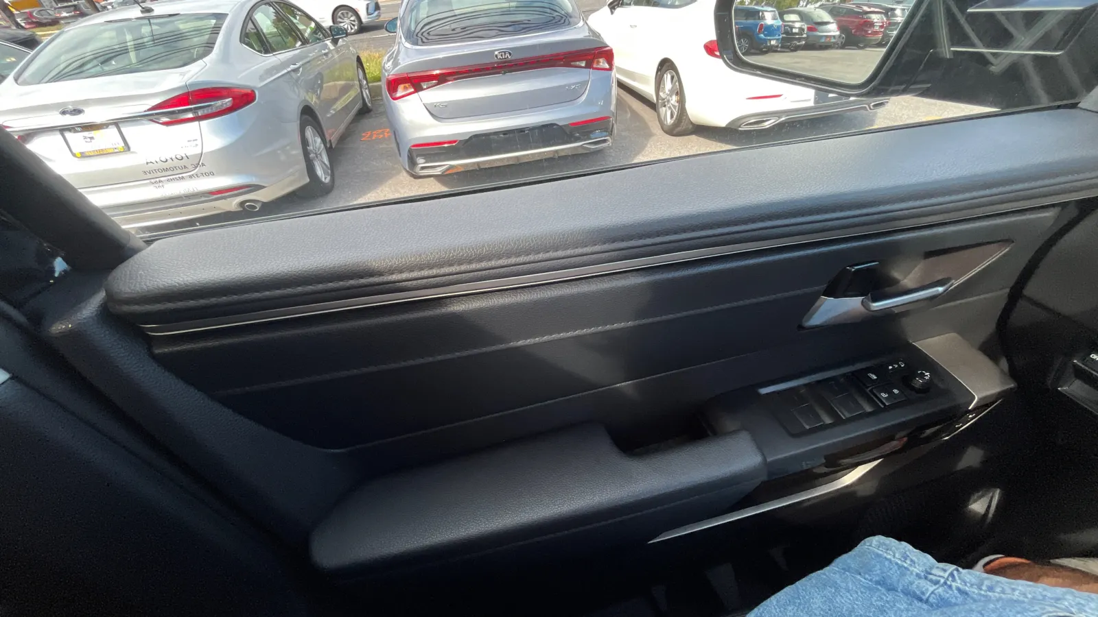Toyota Sequoia photo 21