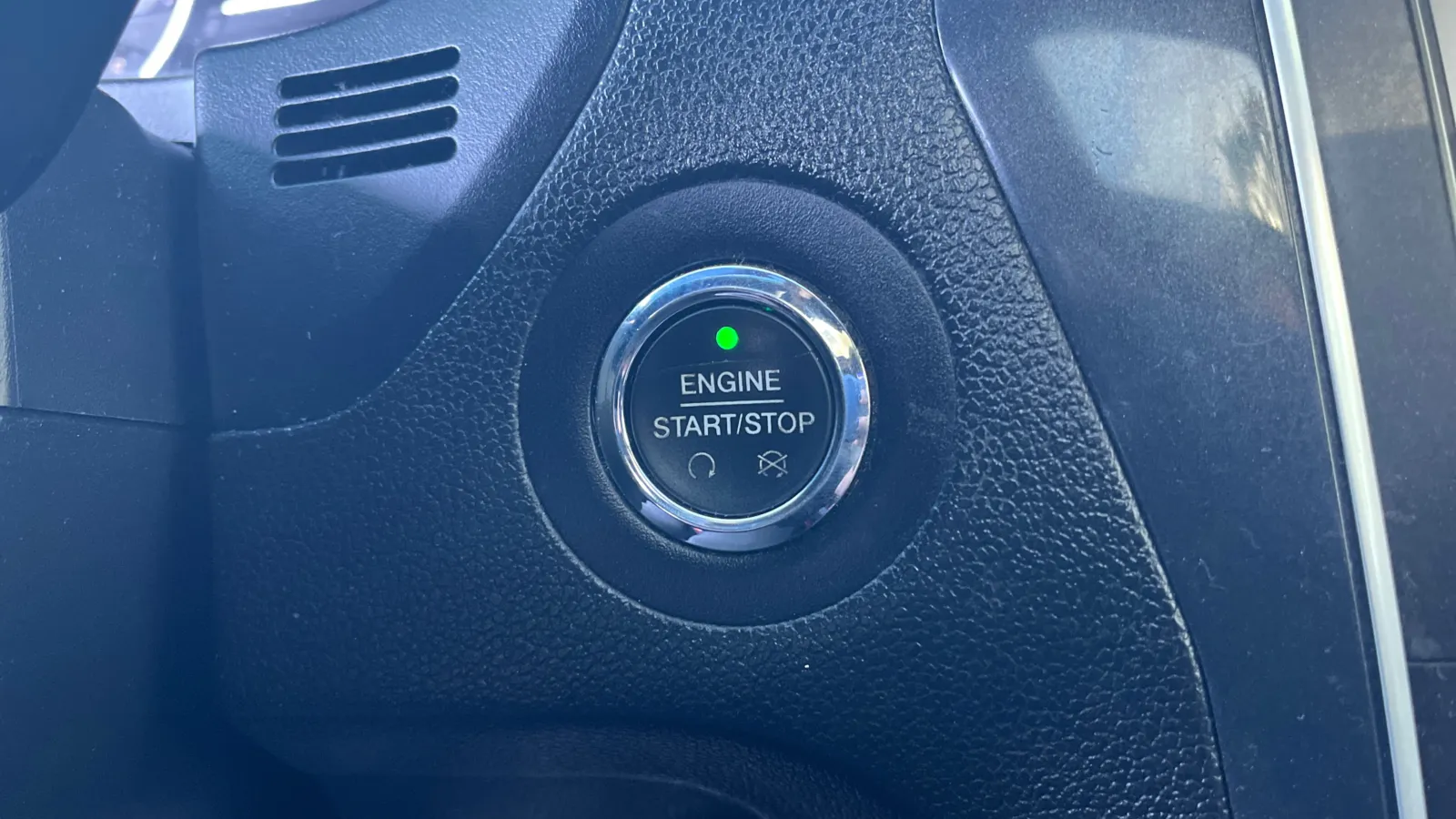 Ford Explorer photo 27