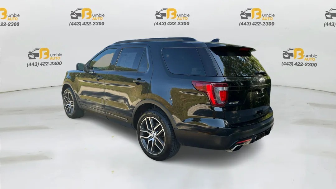 Ford Explorer photo 7