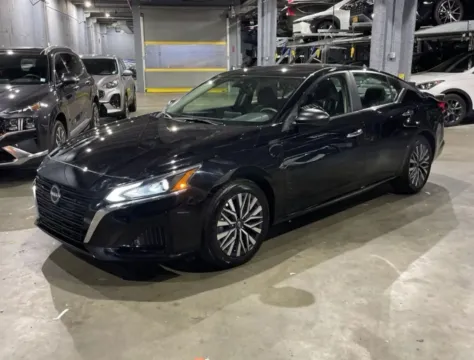 Photos of 2025 Nissan Altima 2.5 SV Sedan 4D for sale in Elkridge, MD at Bumble Auto - Elkridge