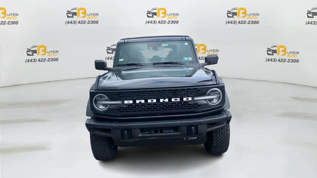 Ford Bronco photo 2