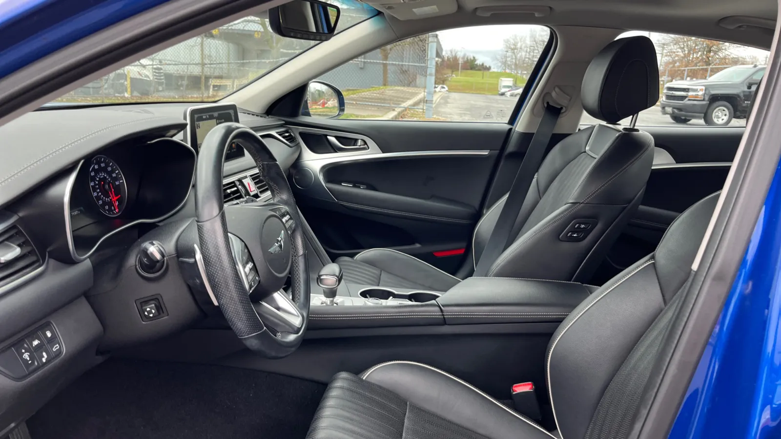 Genesis G70 photo 9