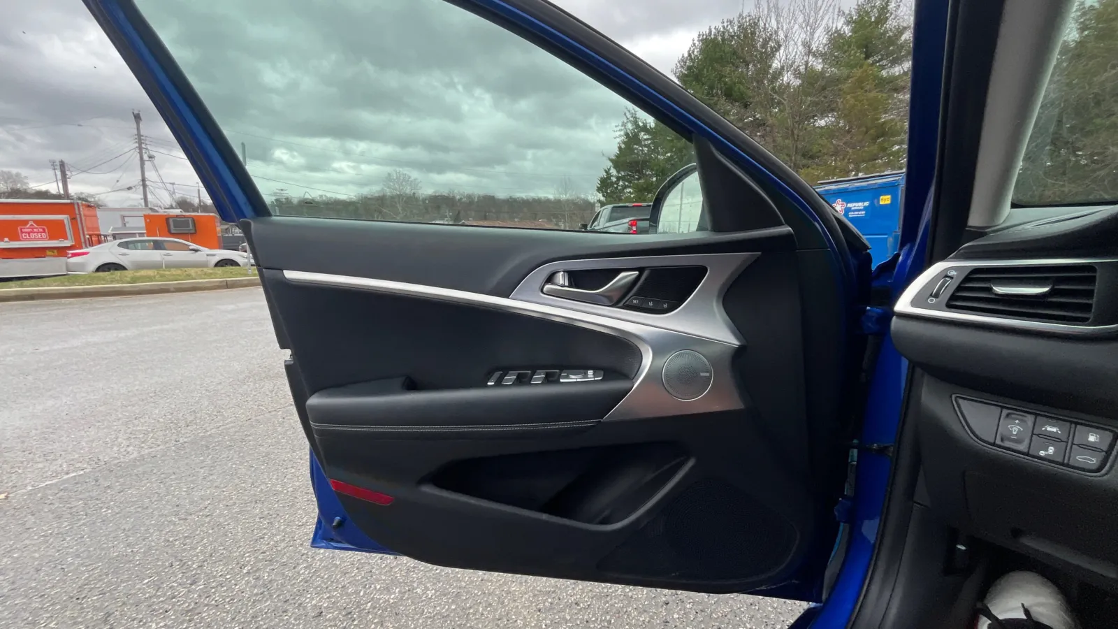 Genesis G70 photo 19