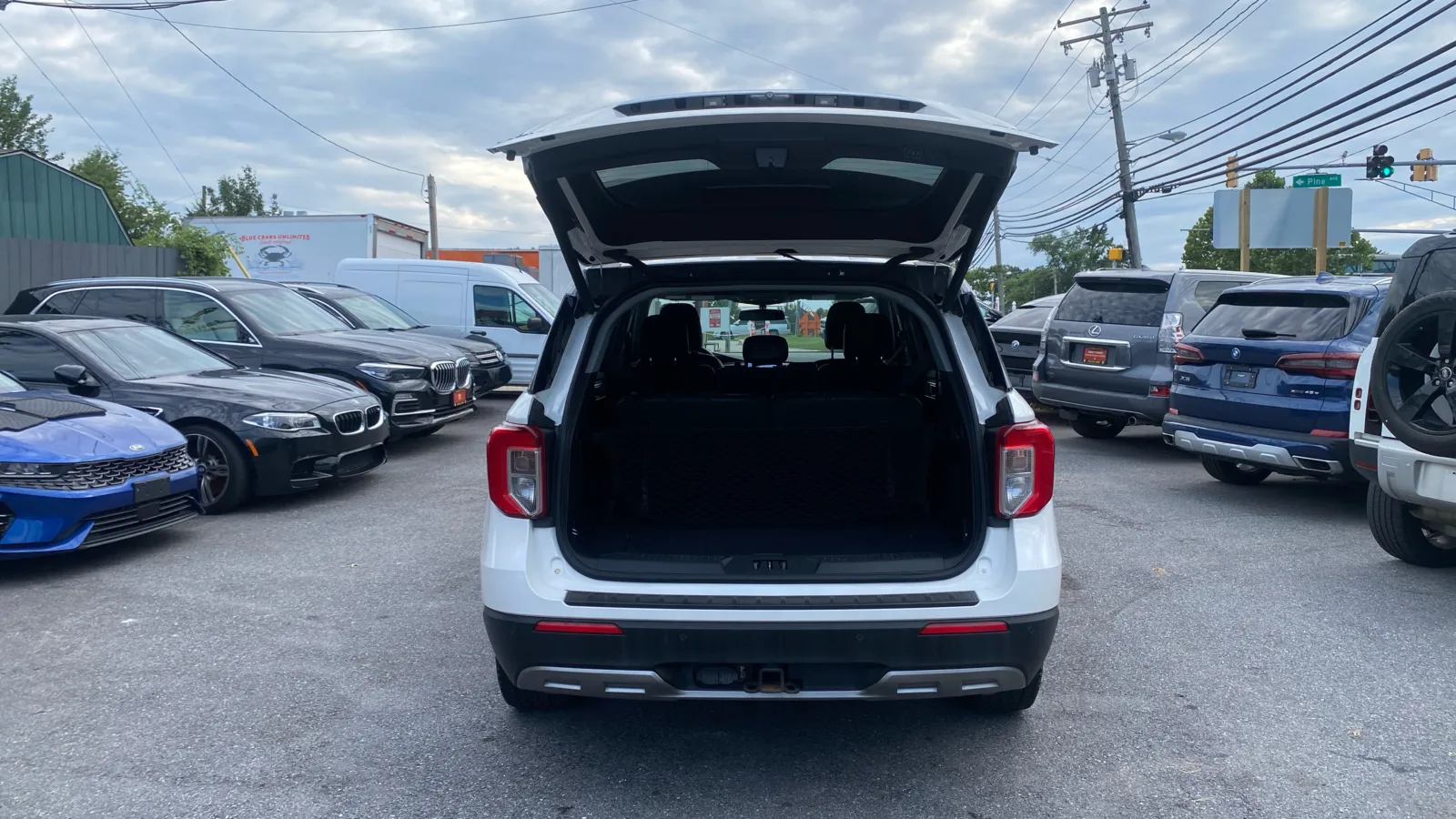Ford Explorer photo 12