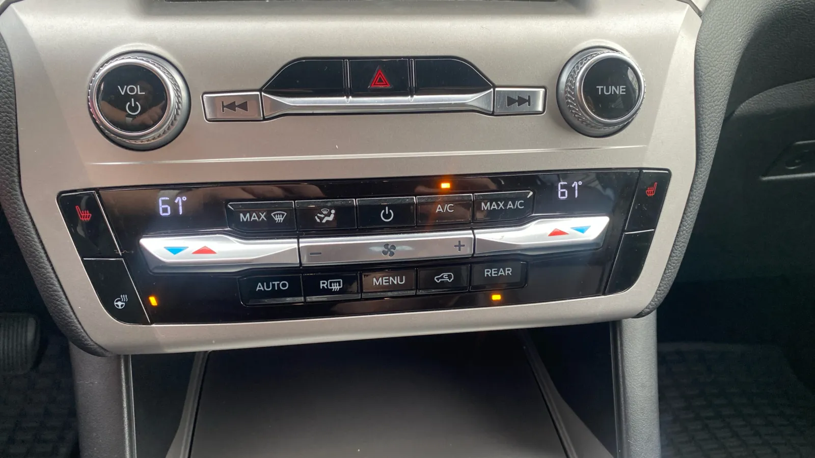 Ford Explorer photo 27