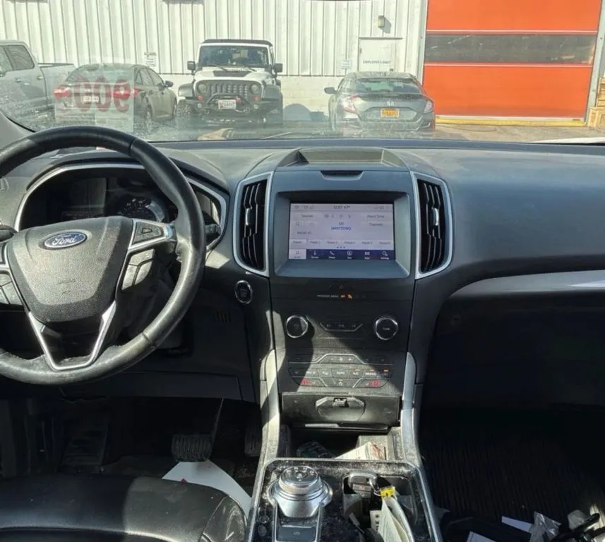 Ford Edge photo 6
