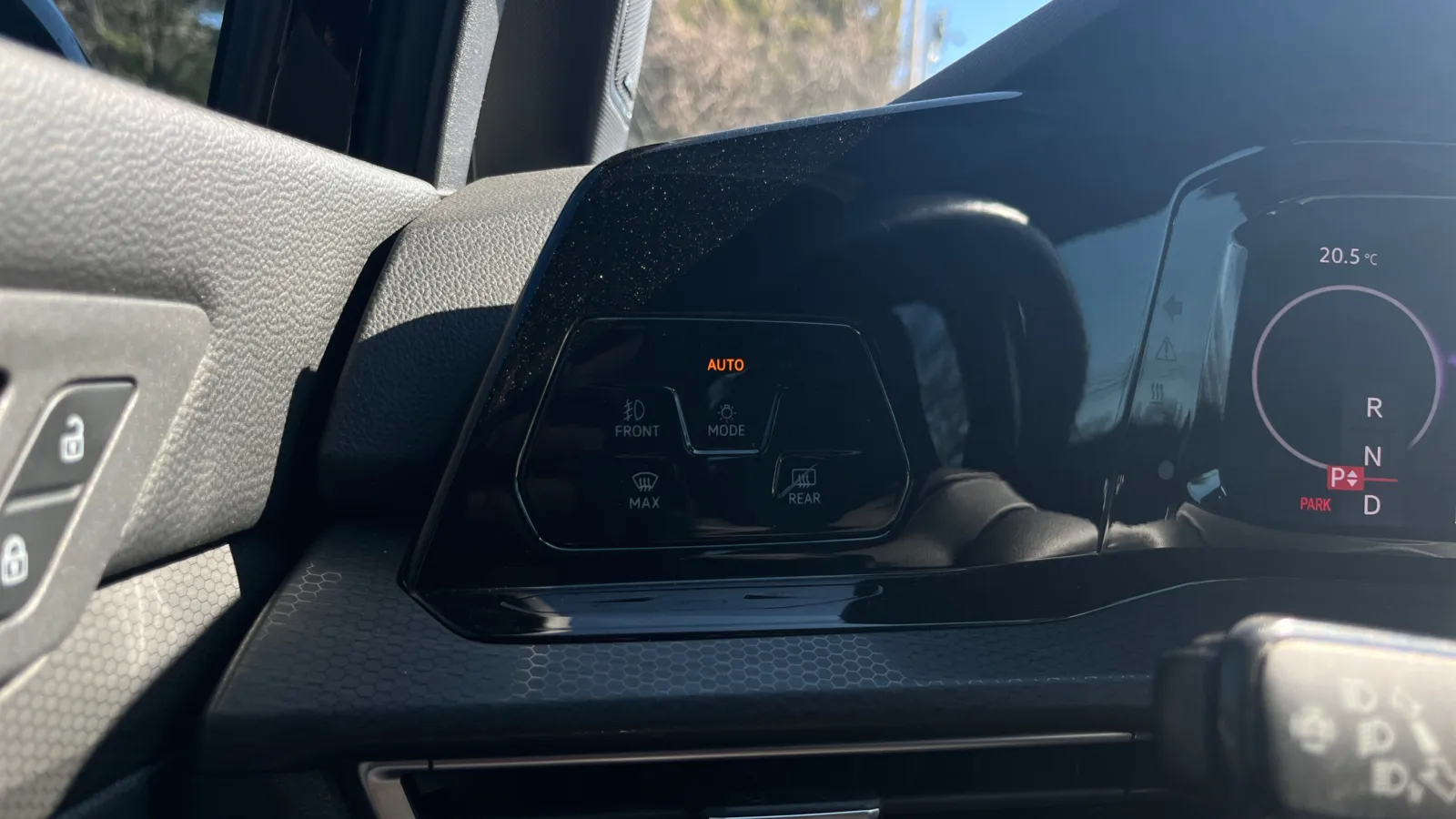 Volkswagen Golf GTI photo 19