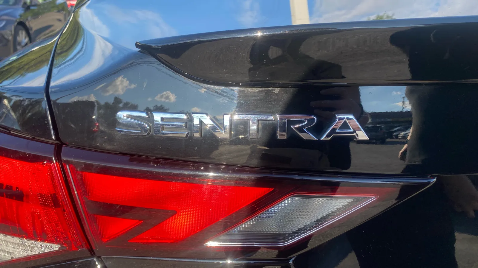 Nissan Sentra photo 14