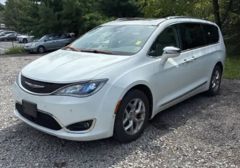 White 2017 Chrysler Pacifica Limited Minivan 4D for sale in Elkridge, MD