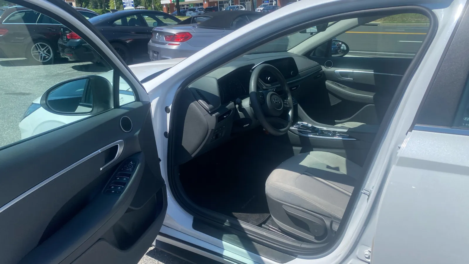 Hyundai Sonata photo 9