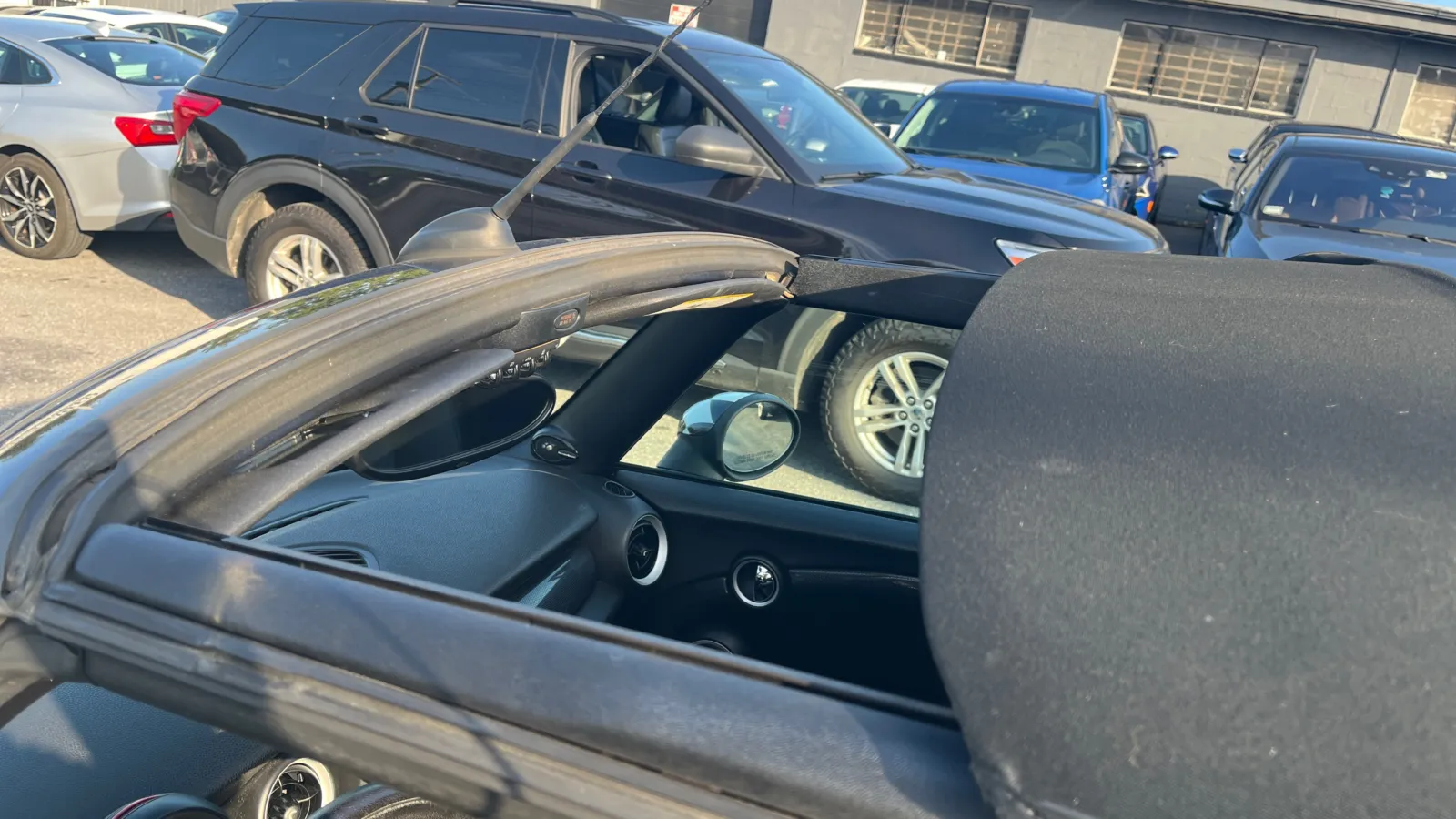 Mini Convertible photo 22