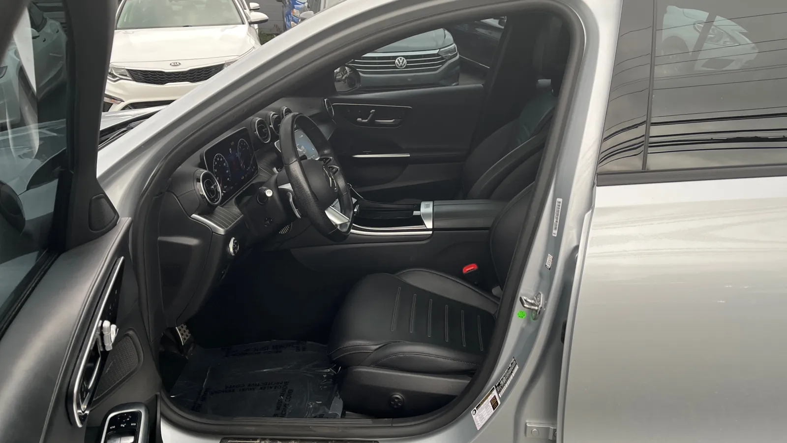 Mercedes-Benz C-Class photo 9