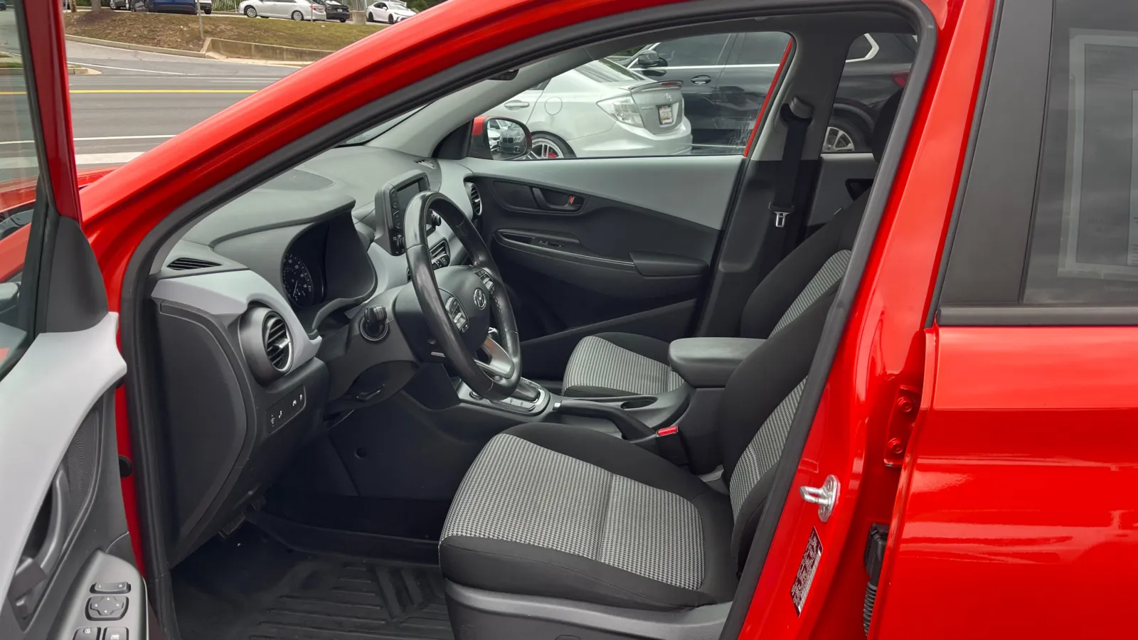 Hyundai Kona photo 9