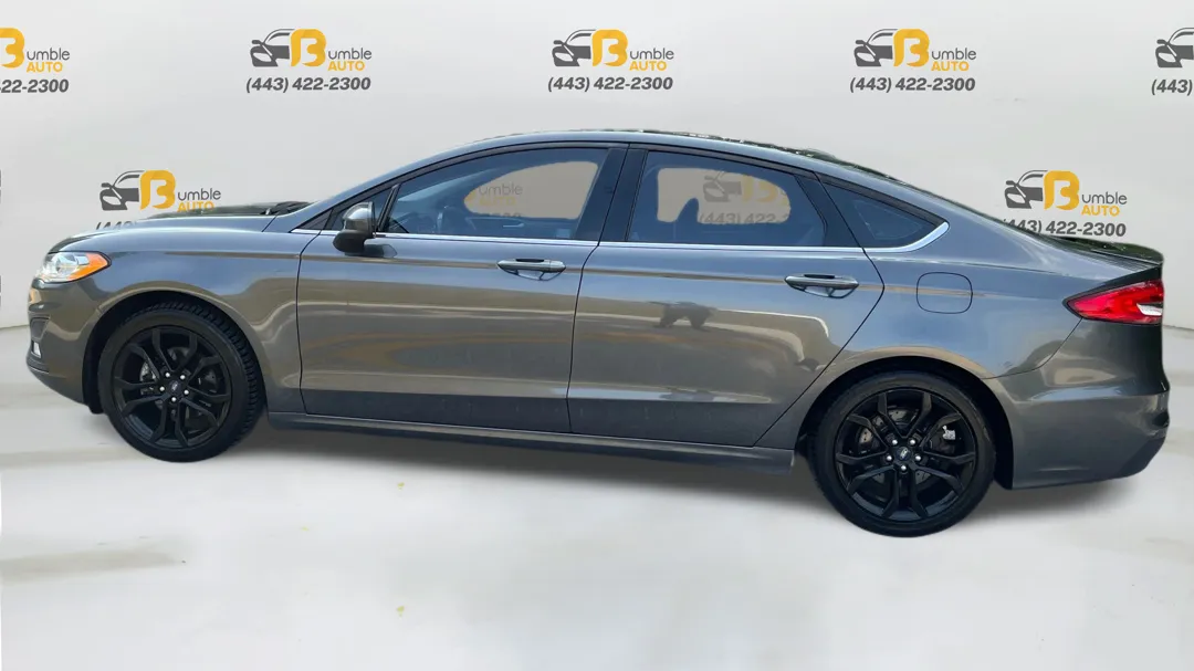 Ford Fusion photo 8