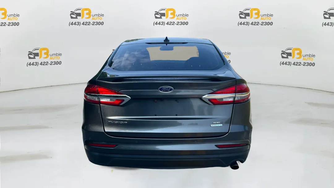 Ford Fusion photo 6