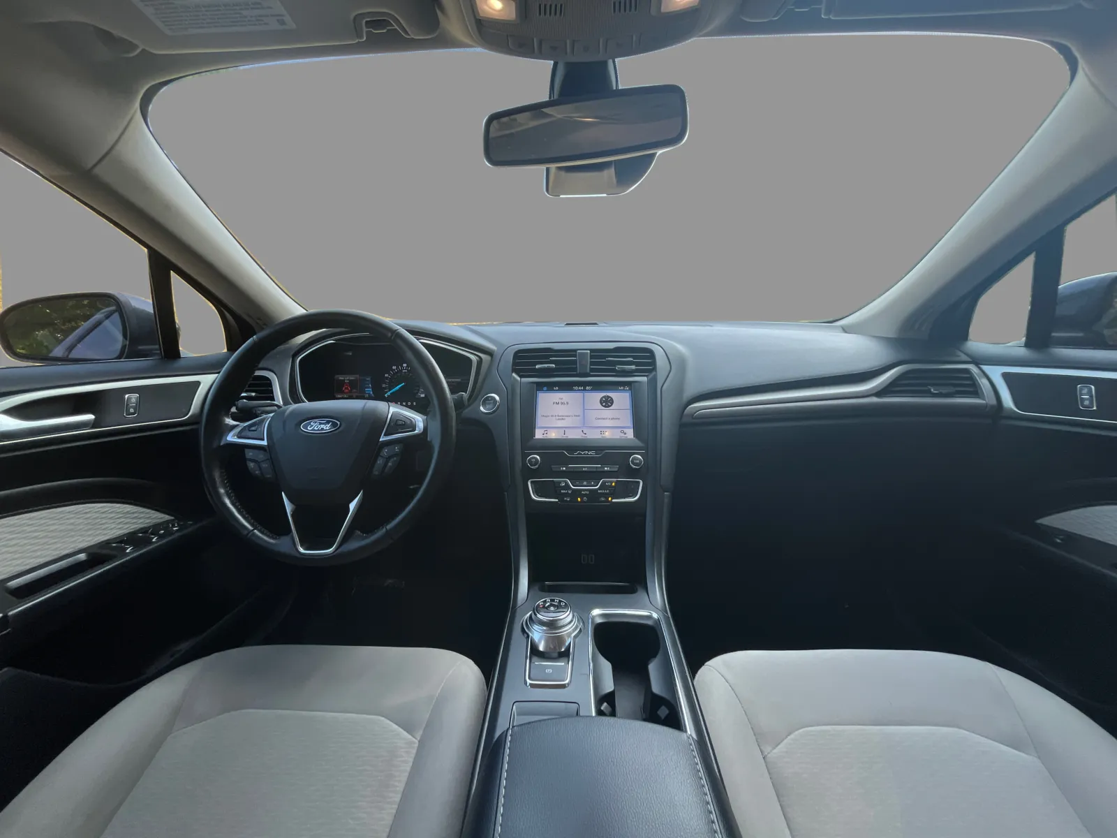 Ford Fusion photo 24