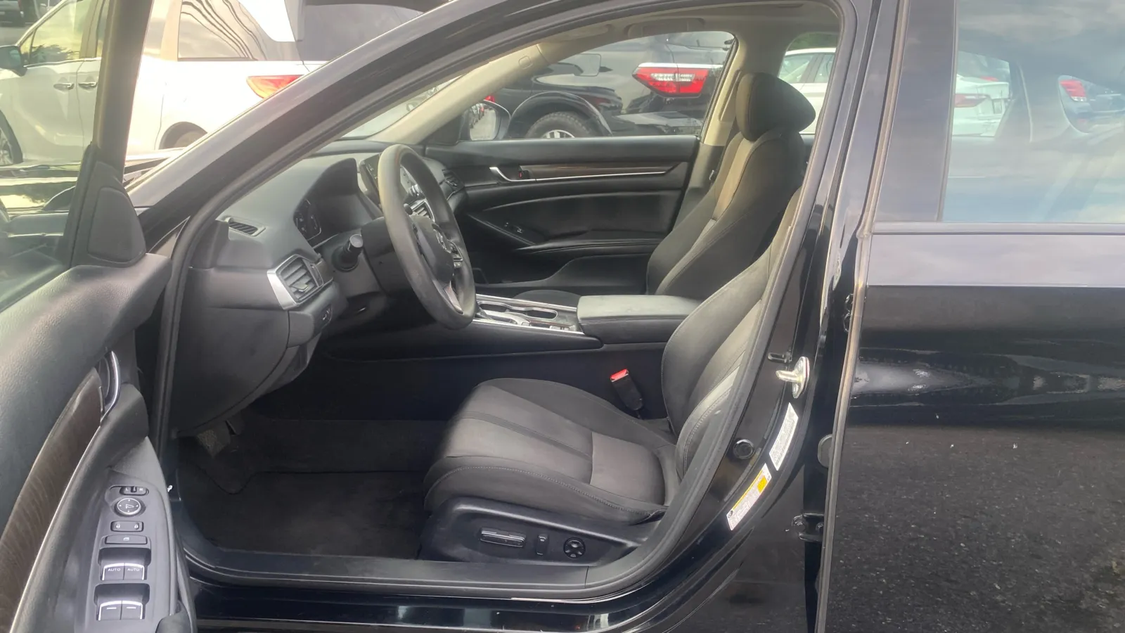 Honda Accord photo 9
