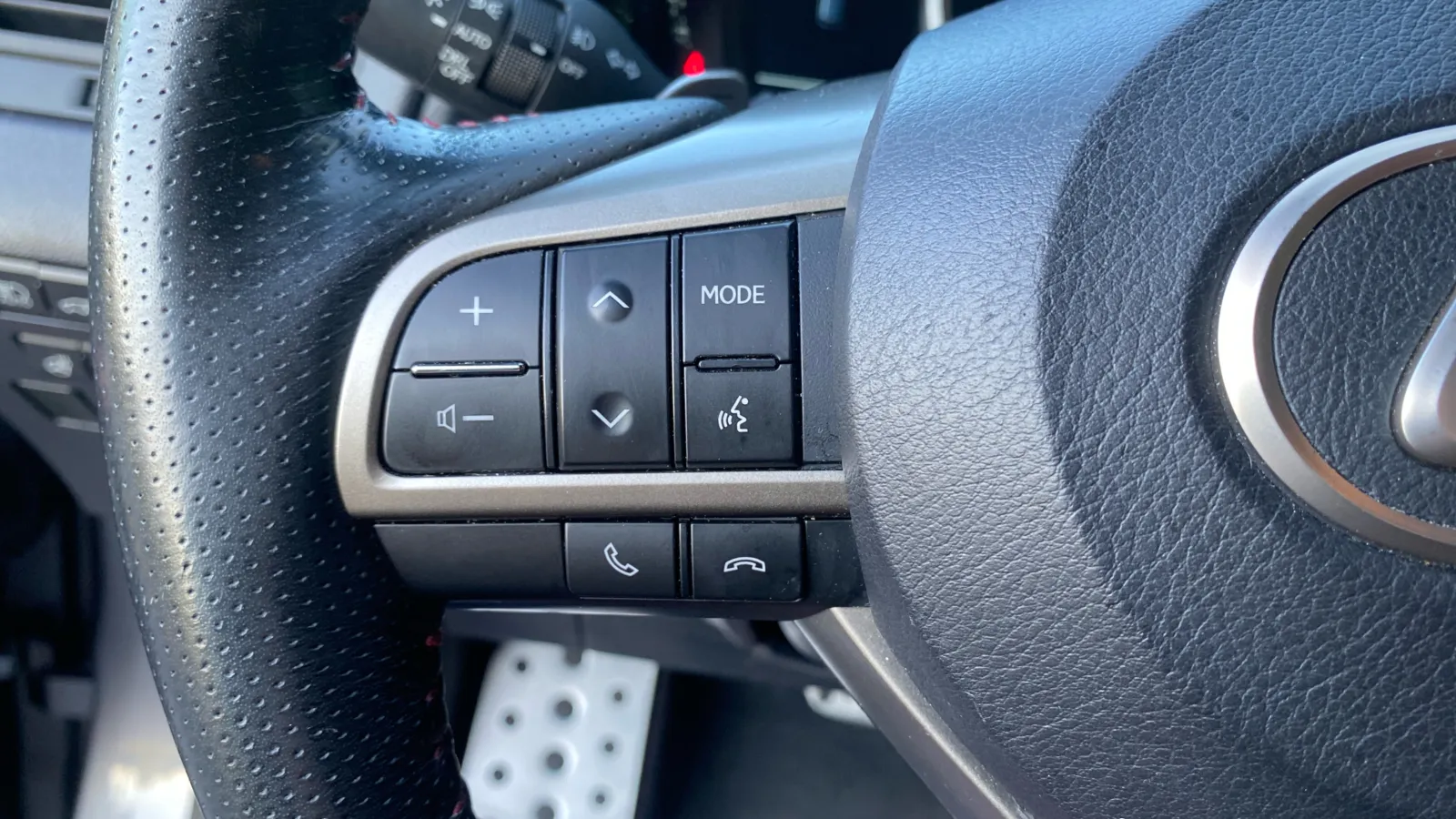 Lexus RX photo 30