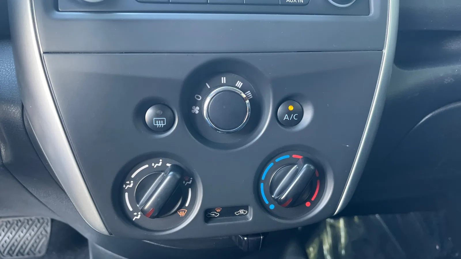 Nissan Versa Note photo 22