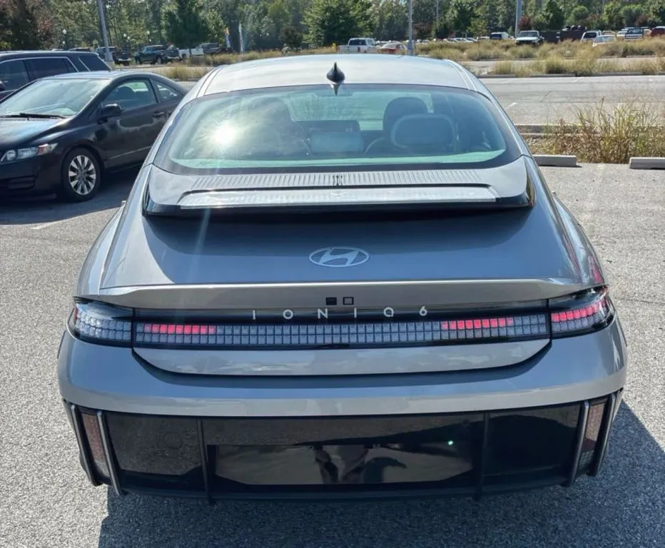 Hyundai Ioniq 6 photo 4