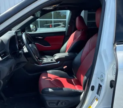 More photos of 2022 Toyota Highlander XSE Sport Utility 4D at Bumble Auto - Elkridge, MD
