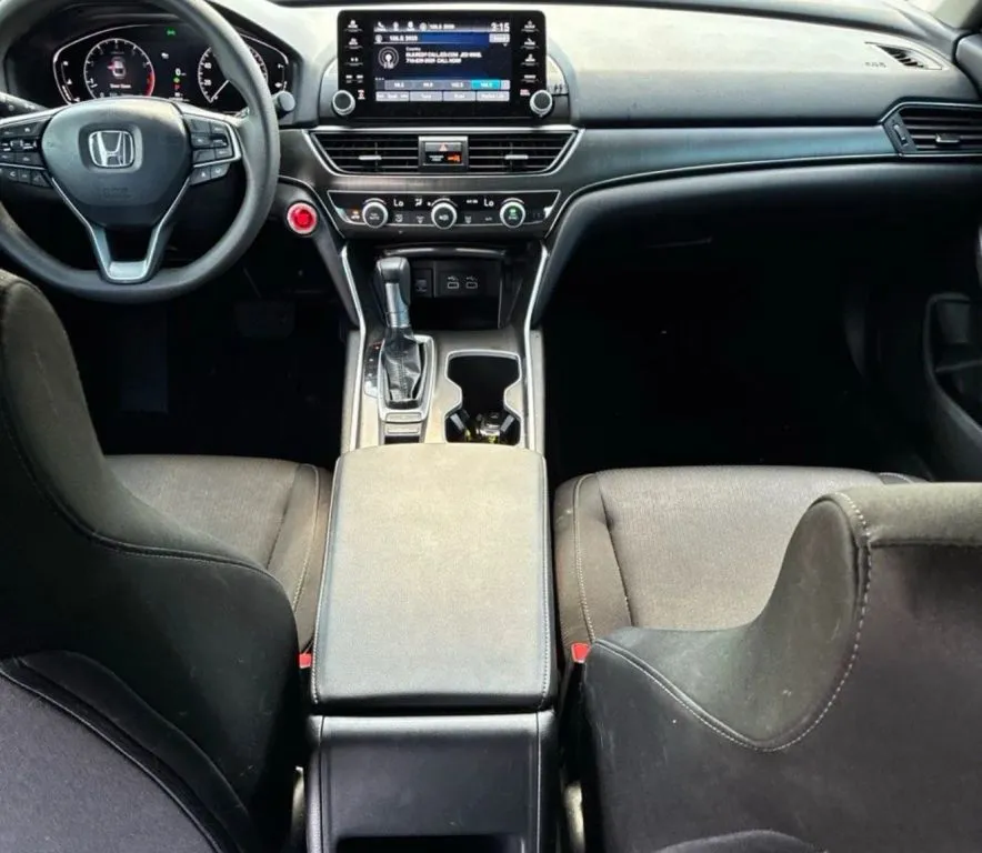 Honda Accord photo 7
