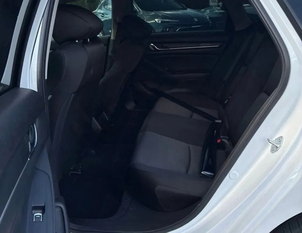 Honda Accord photo 6